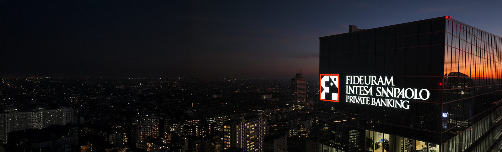 Il grattacielo Gioia 22, soprannominato scheggia di vetro, nuova sede milanese delle società di Fideuram - Intesa Sanpaolo Private Banking.